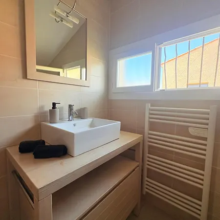 Maison 6 Pers, Clim, Garage, à 800m Hébergement de vacances *